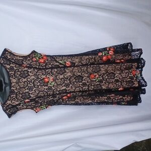 Gabby Skye  Floral Lace Fit-&-Flare Dress size 6